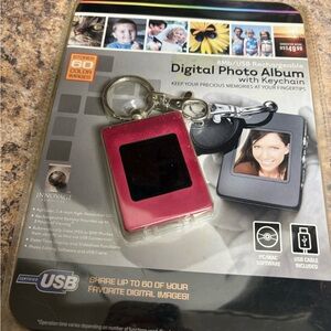 Digital Photo Album Keychain with USB